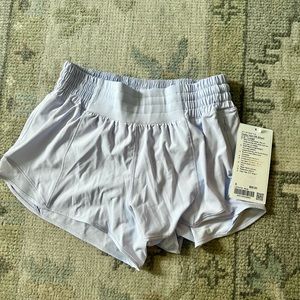NWT Lululemon Hotty Hot High Rise Short 2.5” size 6